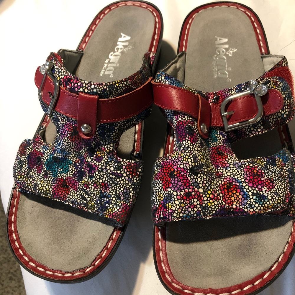 Algeria adjustable sandals